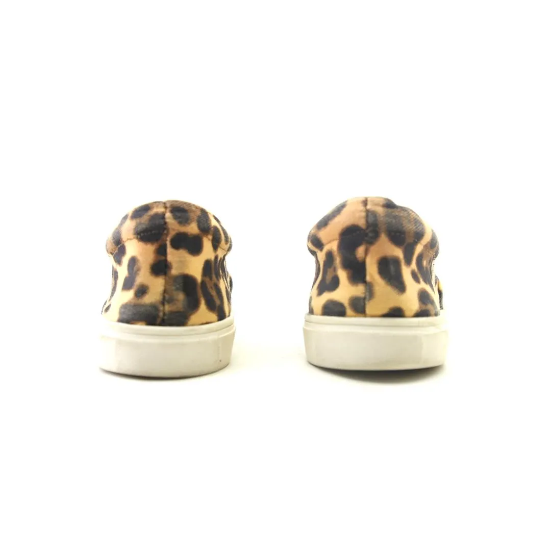 A NEWDAY CANVAS LEOPARD PRINT