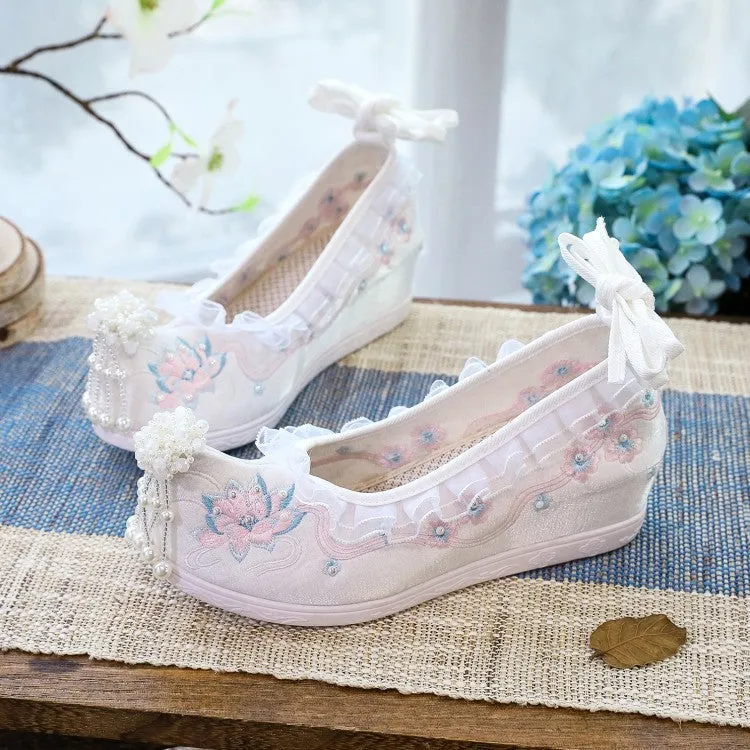 Ethnic Style Embroidered Height Increasing Insole Ancient Canvas Shoes