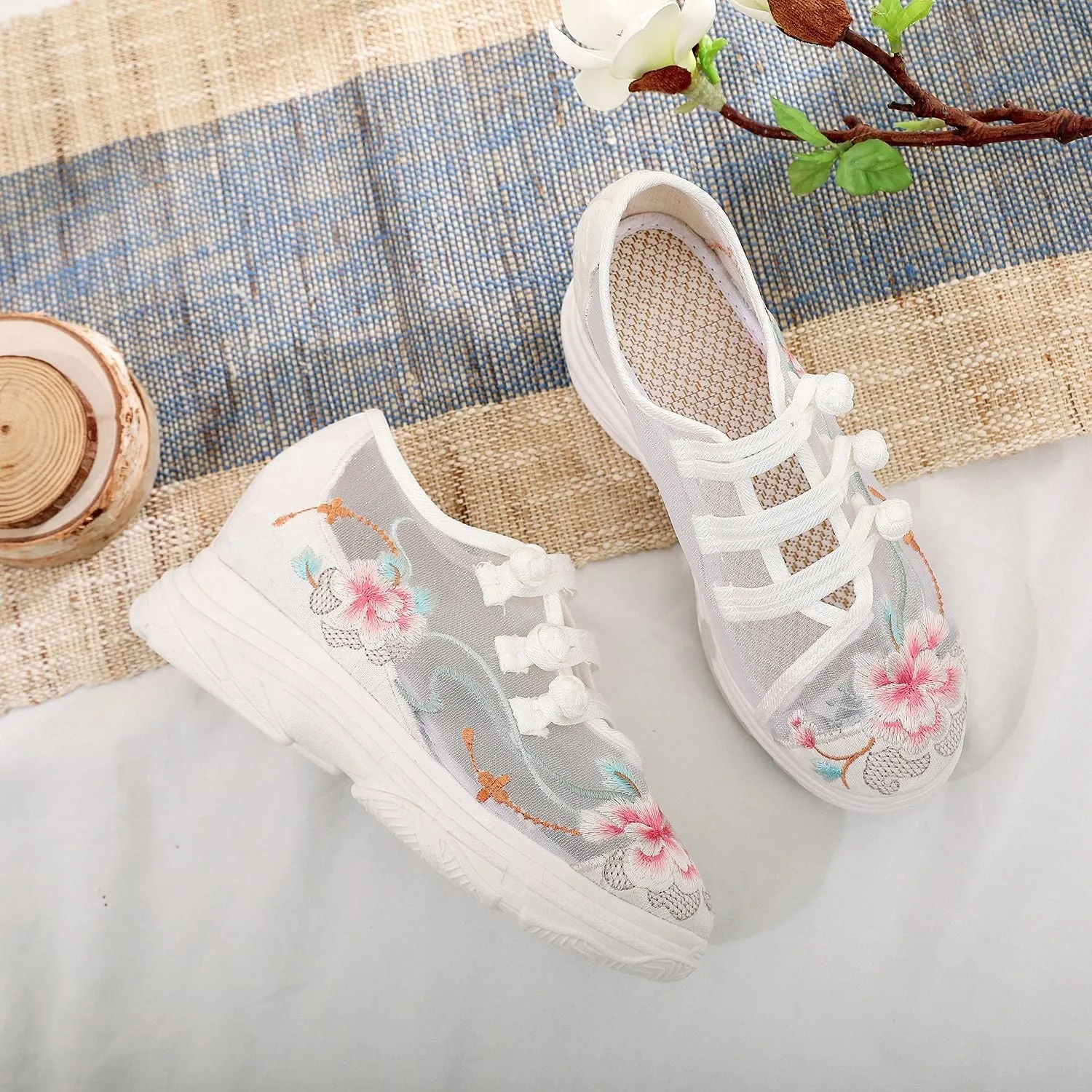 Garden Height Increasing Insole Embroidered Thickened Canvas Shoes