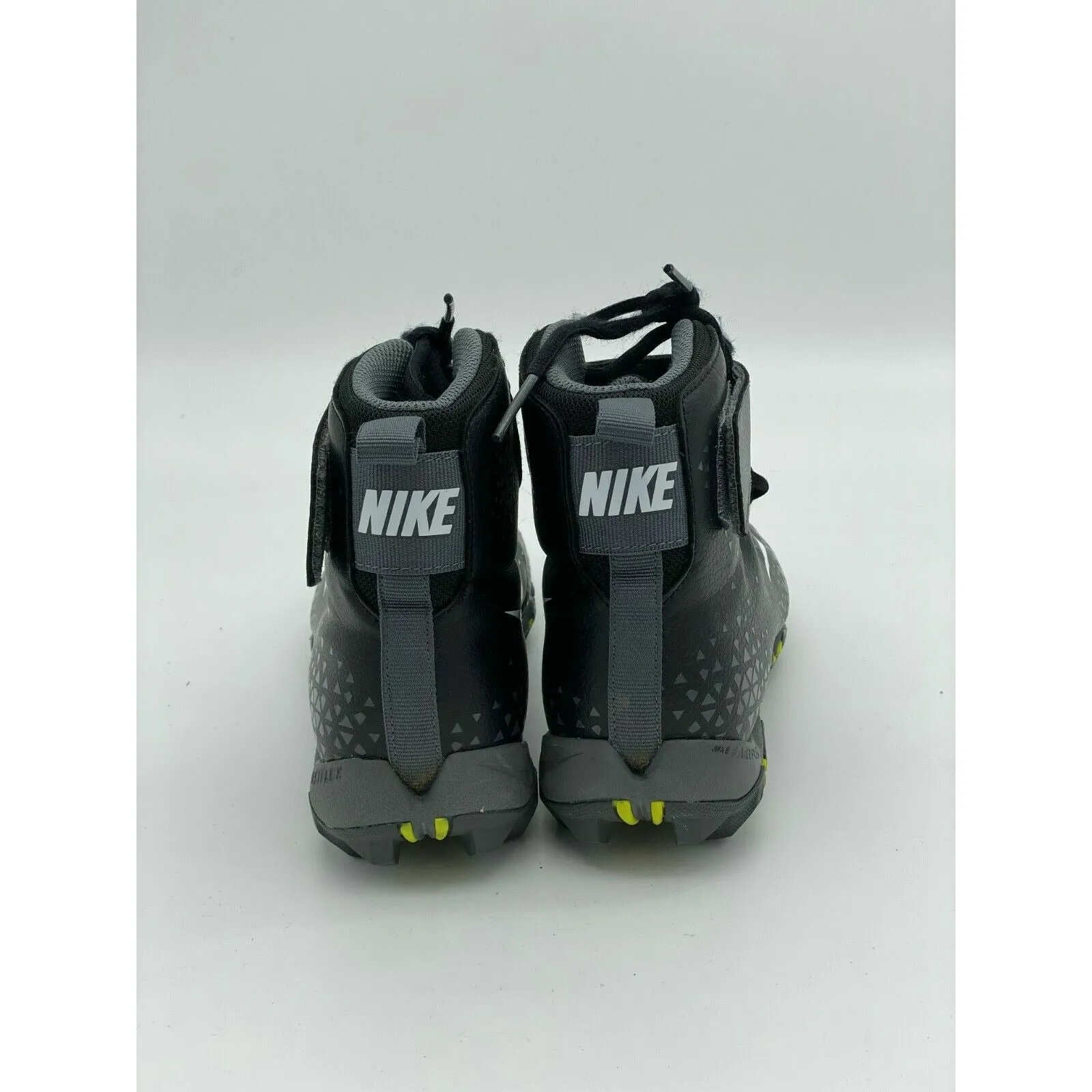 IN1013Nike Force Savage Shark Football Cleat Youth - Size 3Y