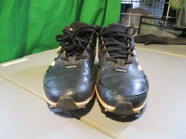 Used Adidas Icon Cleats Size 7.5