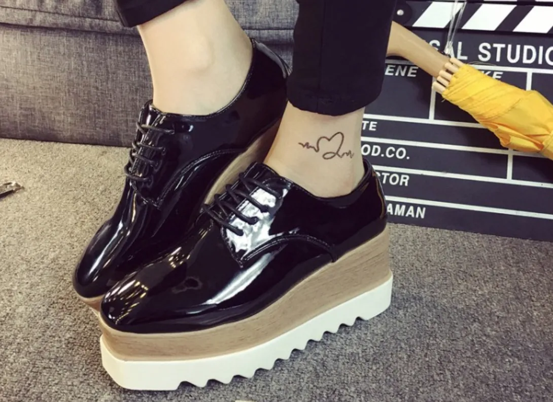 Women Lace-Up Loafers Platforms Style Shoes