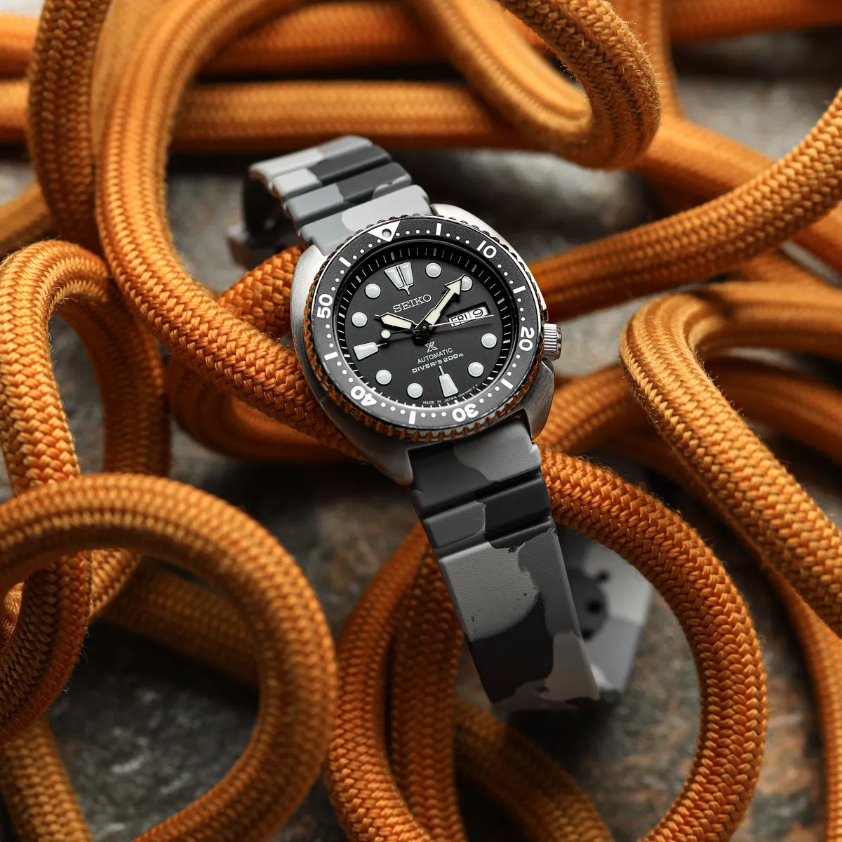 ZULUDIVER 284 Italian Rubber Dive Watch Strap - Camouflage Grey